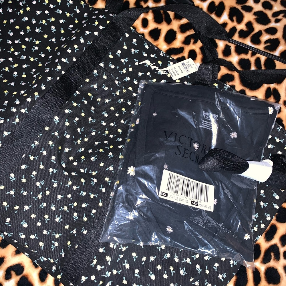Victoria's Secret Weekender Bag / Tee Size XL NWT - Picture 8 of 8